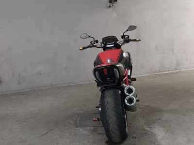 Ducati Diavel Carbon 2011