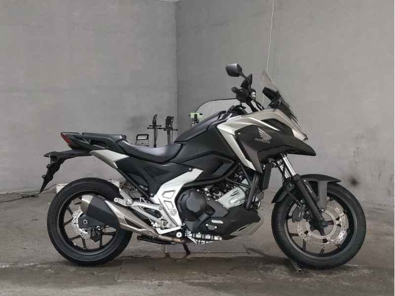 Honda NC750X DCT 2021