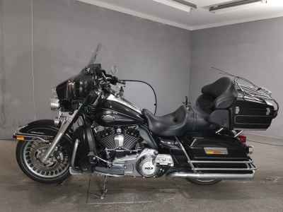 Harley-Davidson Electra Glide FLHTCU1690 2013