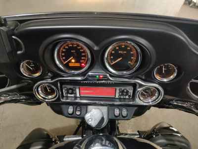 Harley-Davidson Electra Glide FLHTCU1690 2013