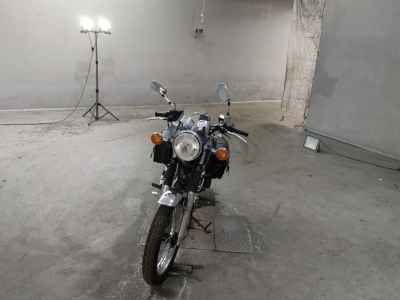 Yamaha SR400 2022
