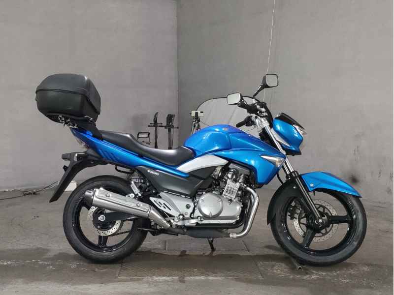 Suzuki GSR250