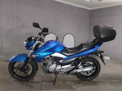 Suzuki GSR250