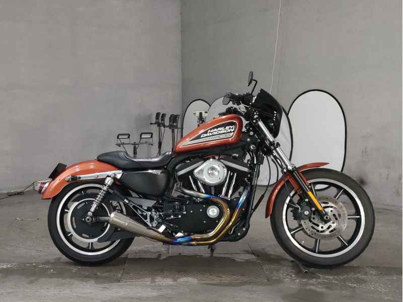 Harley-Davidson Sportster XL883R 2011