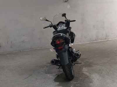 Suzuki GSR250S