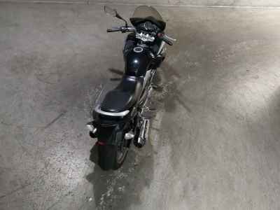 Suzuki GSR250S
