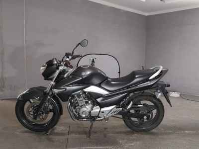 Suzuki GSR250