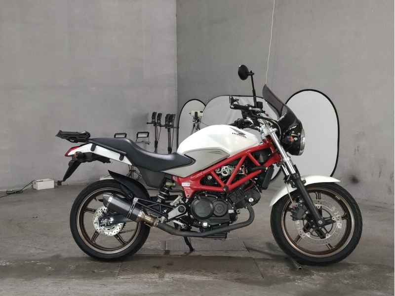 Honda VTR250 2015