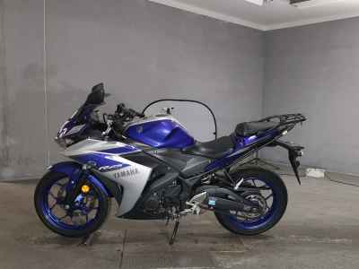 Yamaha YZF-R25 2015