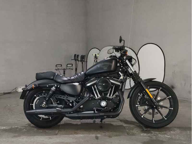 Harley-Davidson Sportster Iron XL883N 2016