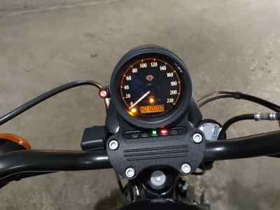 Harley-Davidson Sportster Iron XL883N 2016