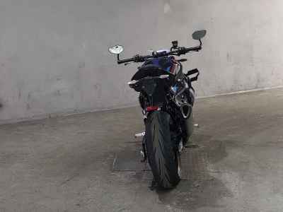 BMW M1000R 2023