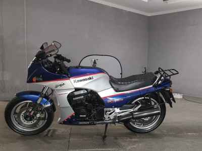 Kawasaki GPZ900R
