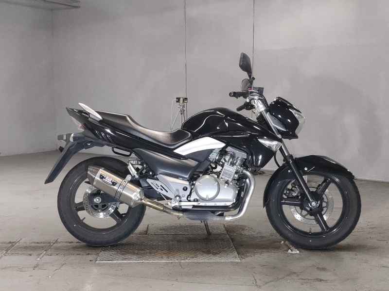 Suzuki GSR250