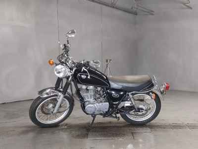 Yamaha SR400