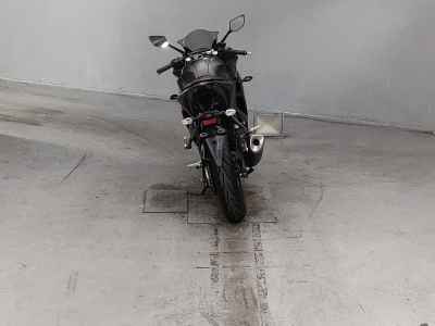 Yamaha YZF-R25