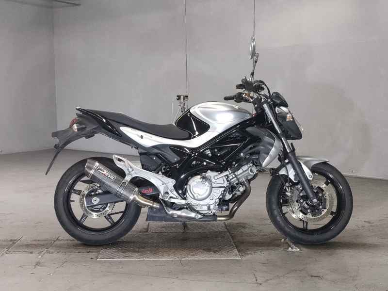 Suzuki Gladius SFV400 2011