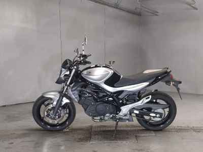 Suzuki Gladius SFV400 2011