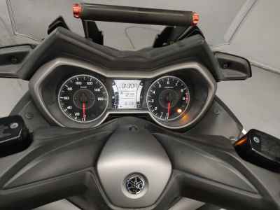 Yamaha XMAX 250