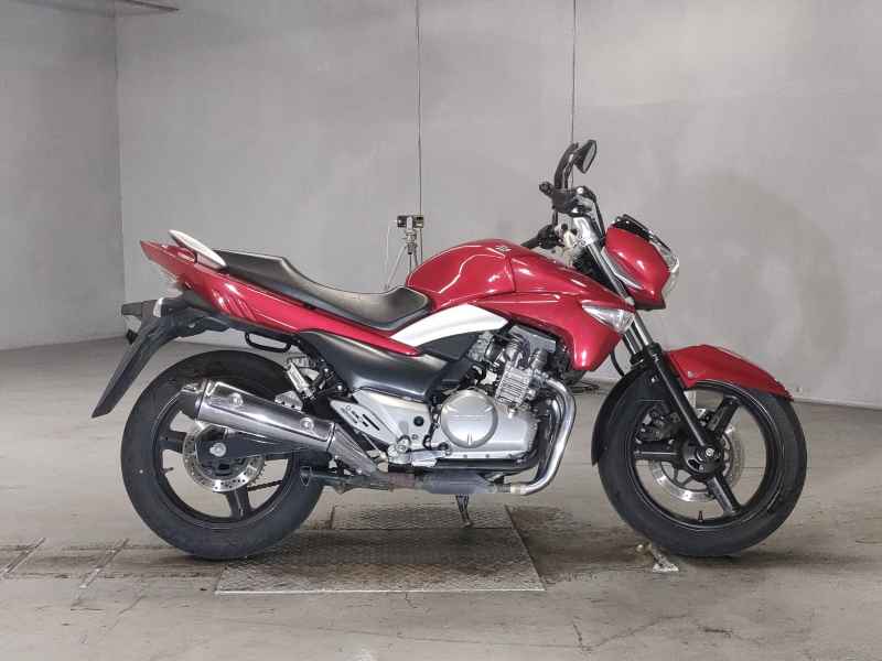 Suzuki GSR250