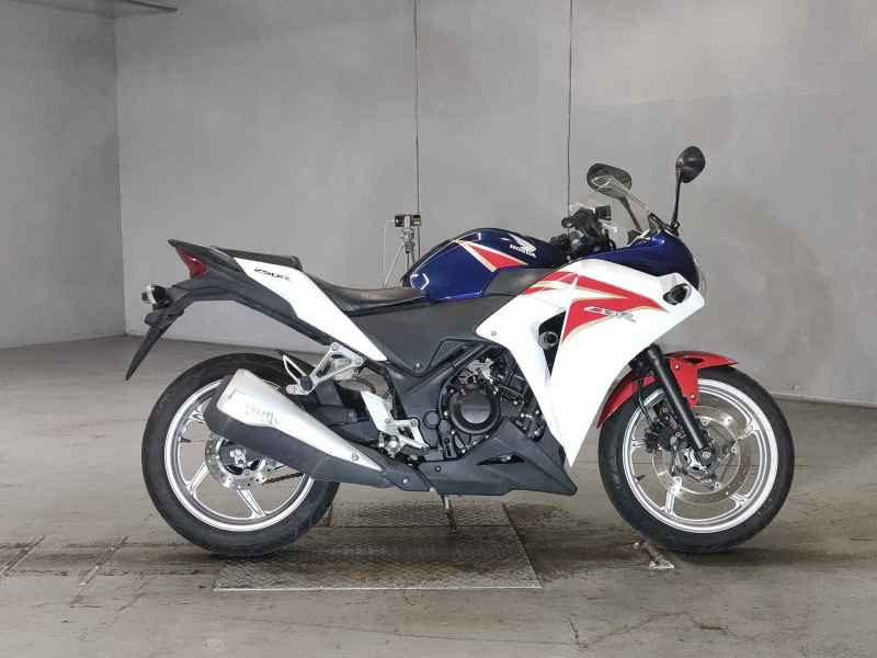 Honda CBR250R 2011