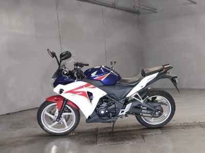 Honda CBR250R 2011