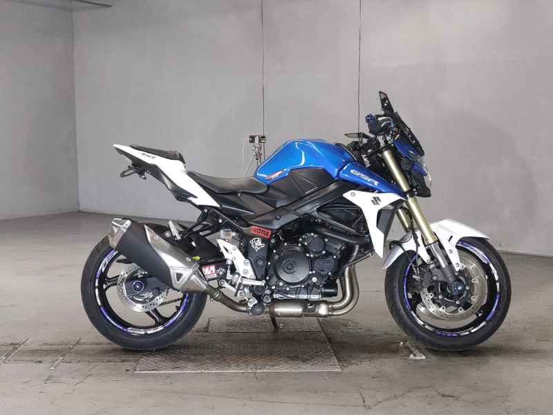 Suzuki GSR750