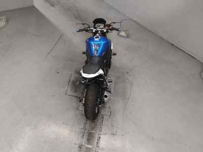 Suzuki GSR750