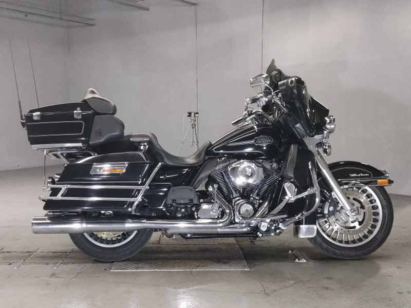 Harley-Davidson Electra Glide FLHTCU1690 2013