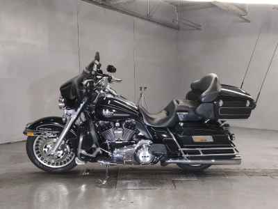 Harley-Davidson Electra Glide FLHTCU1690 2013