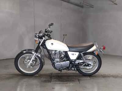 Yamaha SR400 2015