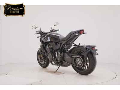Honda CB1000R 2023