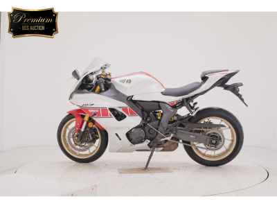 Yamaha YZF-R7 2022