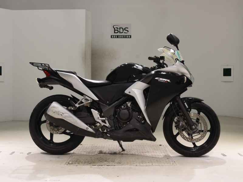 Honda CBR250R 2011