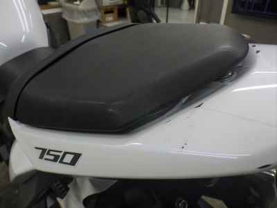 Suzuki GSR750 2015
