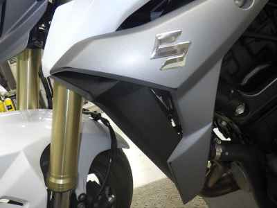 Suzuki GSR750 2015