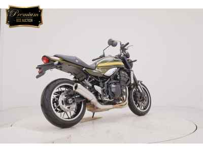 Kawasaki Z900RS 2021