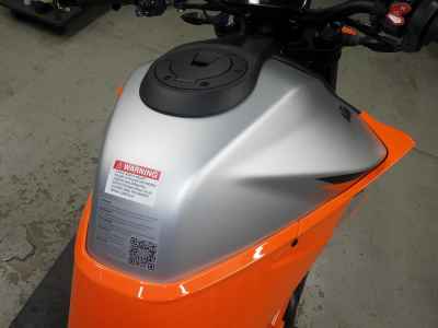 KTM 1290 Super Duke R 2023