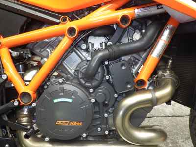 KTM 1290 Super Duke R 2023