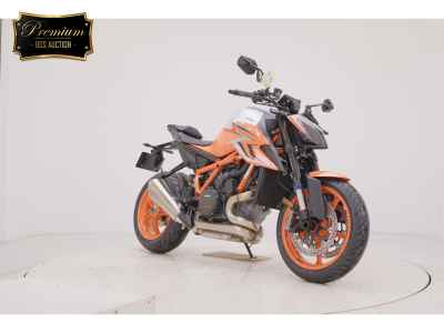 KTM 1290 Super Duke R 2023