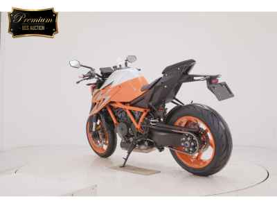 KTM 1290 Super Duke R 2023