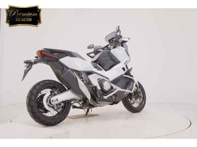 Honda X-Adv 750 2025