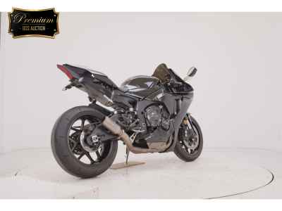 Yamaha YZF-R1