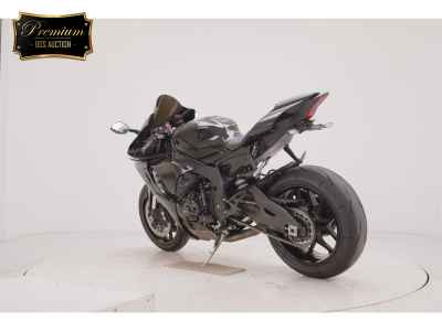 Yamaha YZF-R1