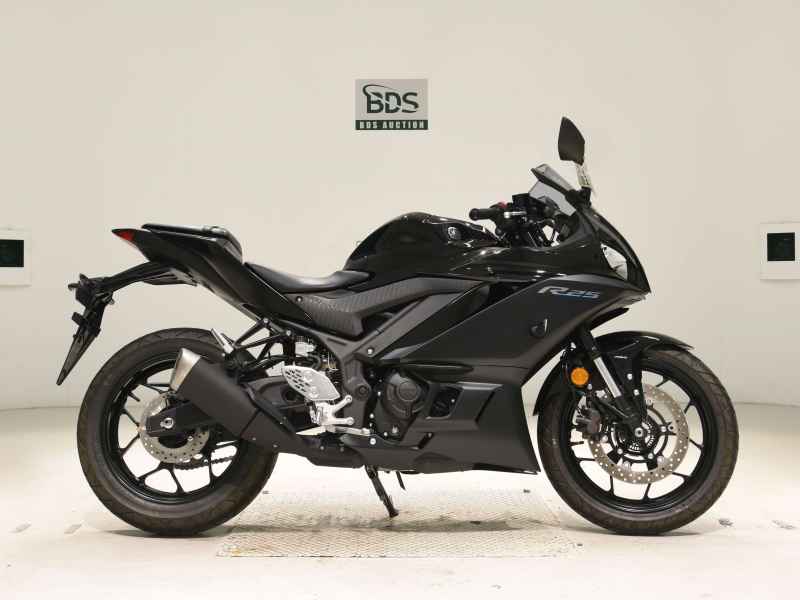 Yamaha YZF-R25 2023