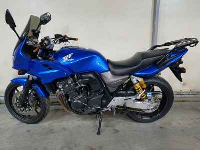 Honda CB400 Super Boldor 2018