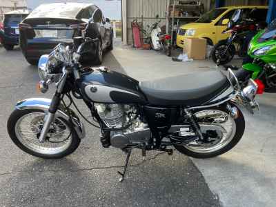 Yamaha SR400 2021