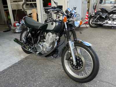 Yamaha SR400 2021