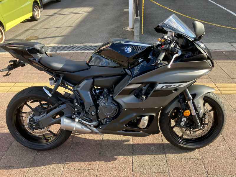 Yamaha YZF-R7 2025
