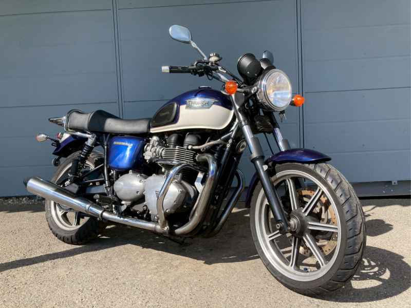 Triumph Bonneville SE 2012